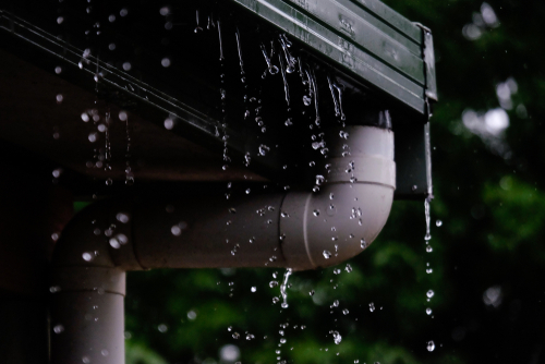 Reasons for overflowing rain gutters